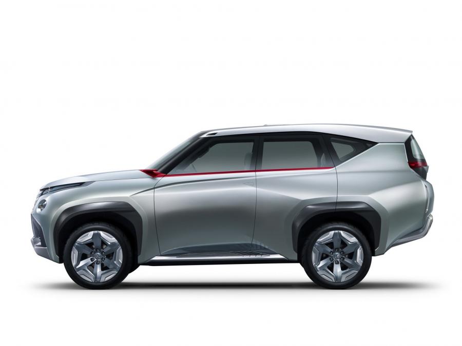 Mitsubishi Concept GC-PHEV 2013 года  (фото 5 из 11)